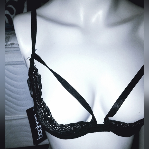 NWT - Boohoo VALENTINES HALF CUP UNDERWIRE BRA 34D - Picture 6 of 8